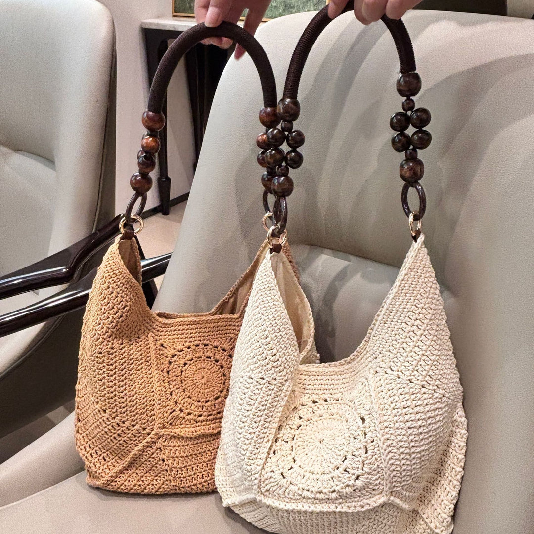Hand-knotted shoulder bag with wooden handles Stornfield