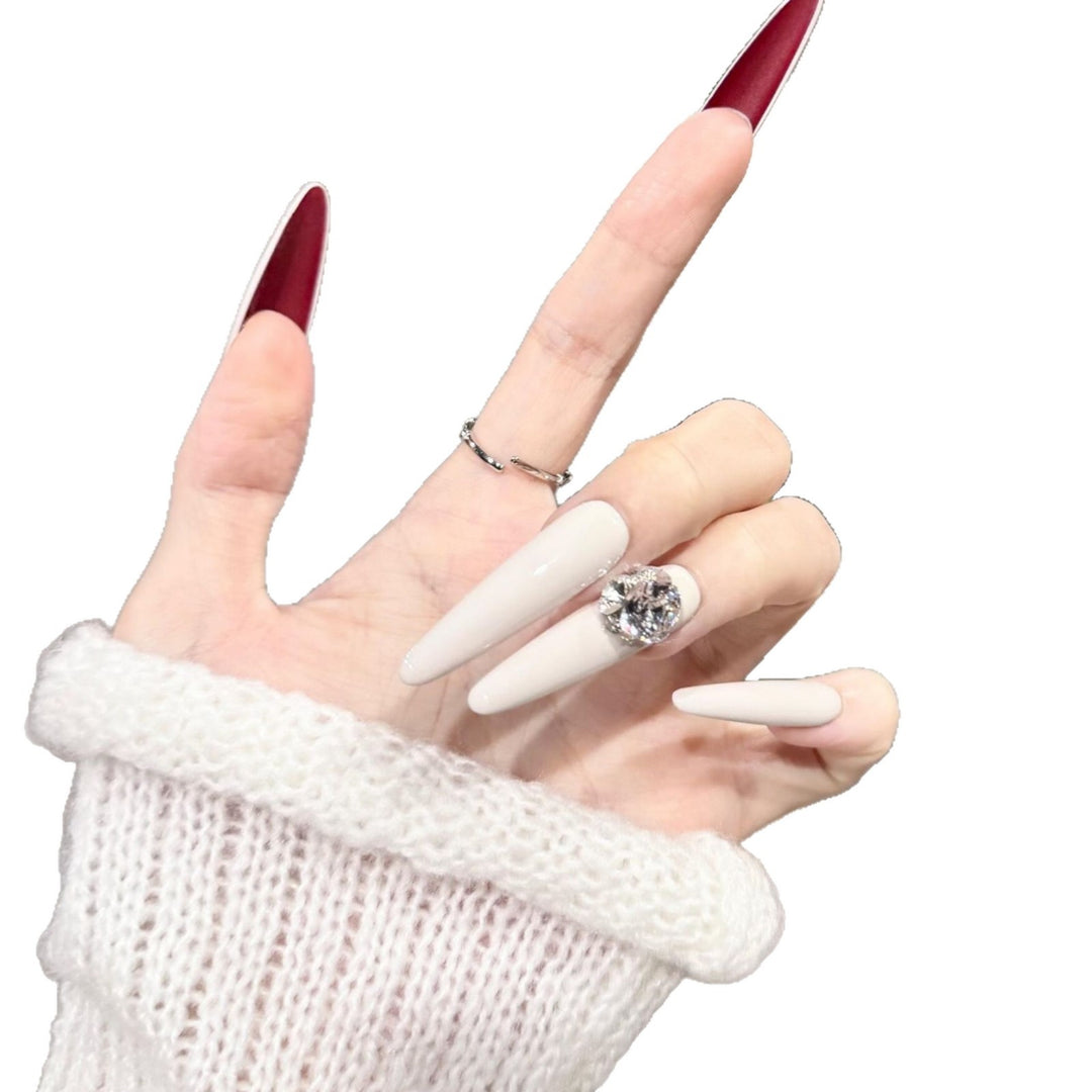 Artificial nails with elegant glitter accent Stornfield