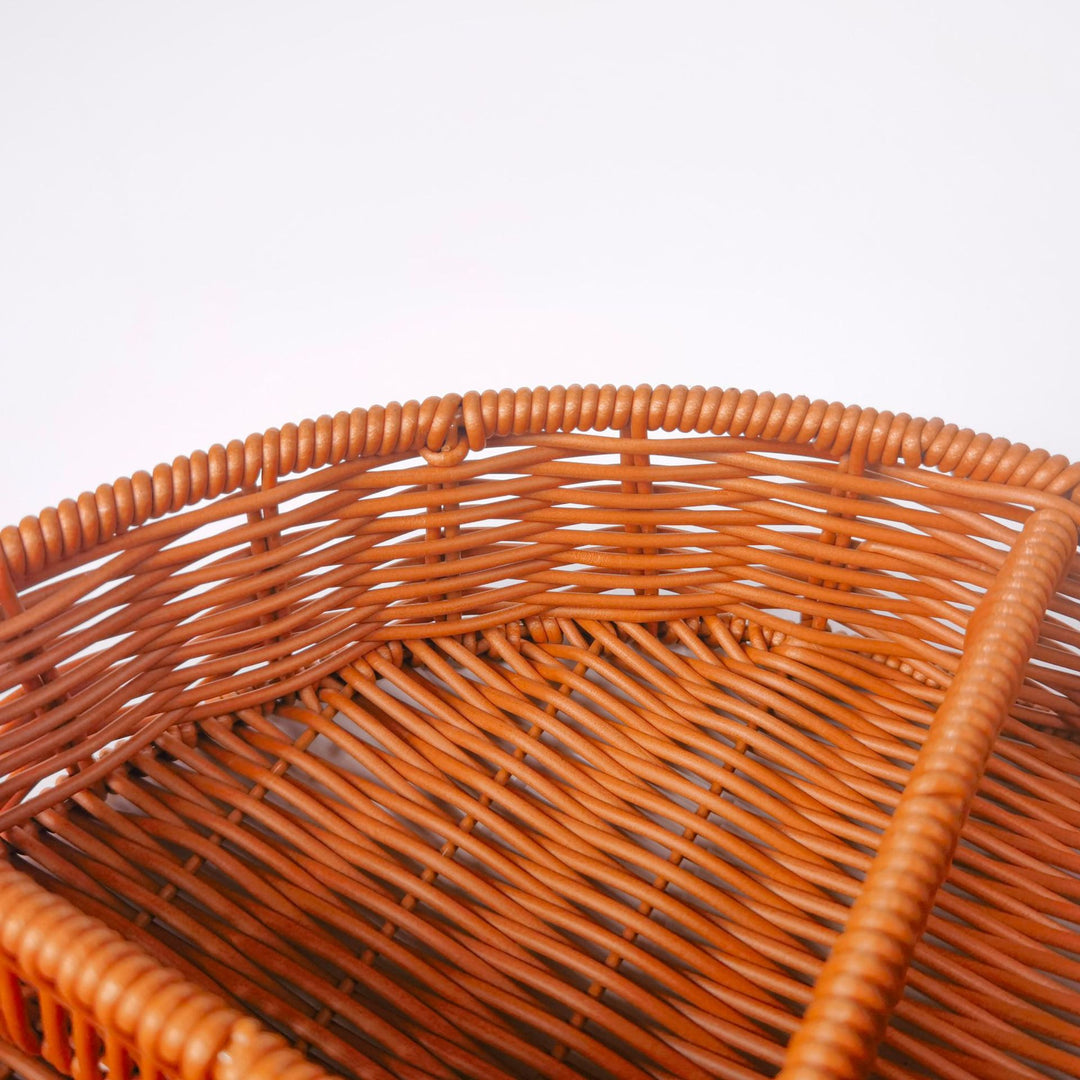 Ladies round basket plate with compartments Stornfield