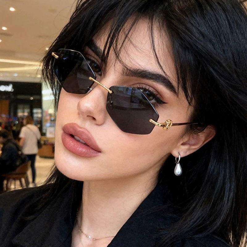 Women's fashionable sunglasses with hexagonal frame and luxurious accents Stornfield