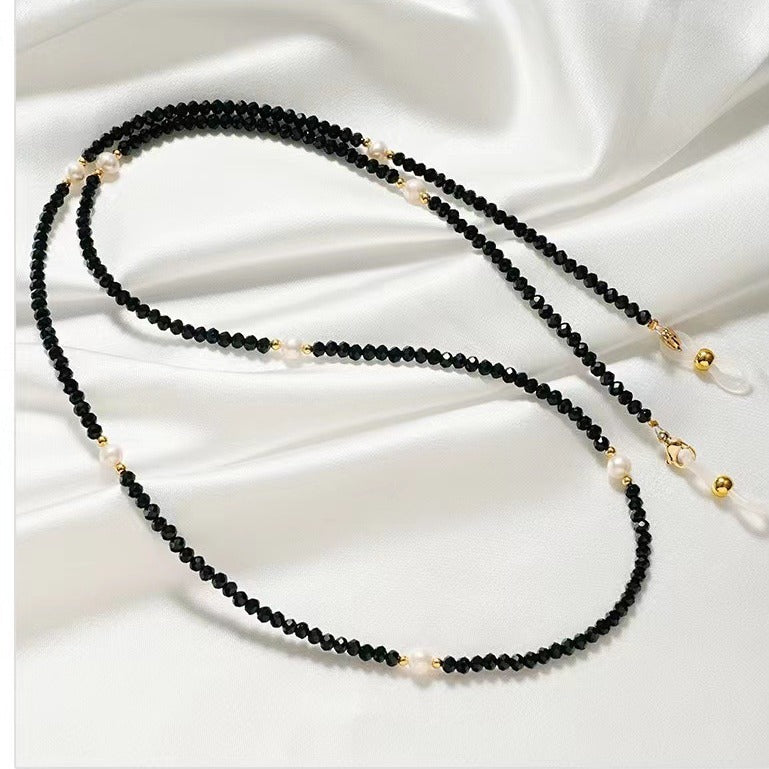 Elegant Beaded Eyewear Chain Stornfield