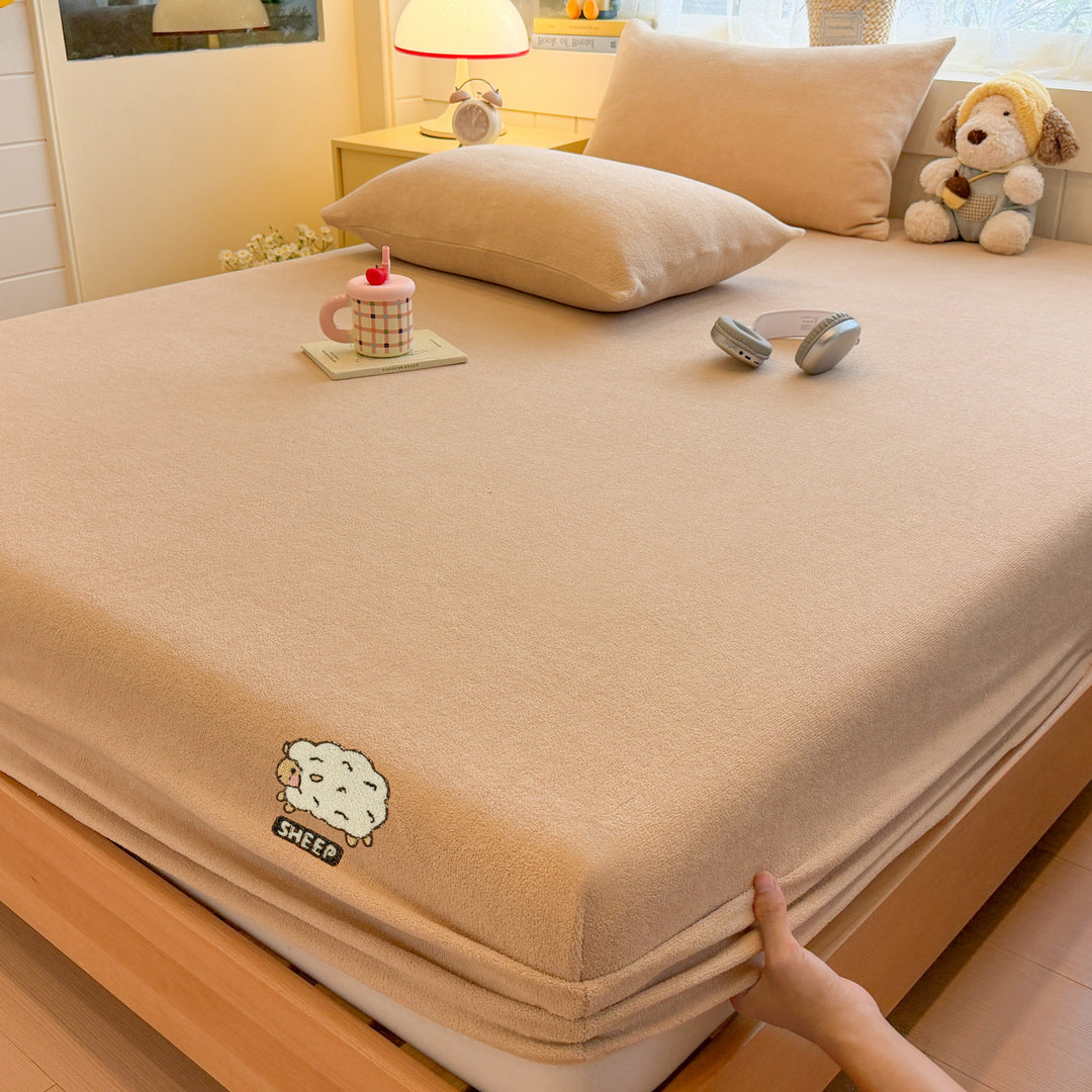 Plush Fitted Mattress Cover with Stretch Skirt and Embroidered Sheep