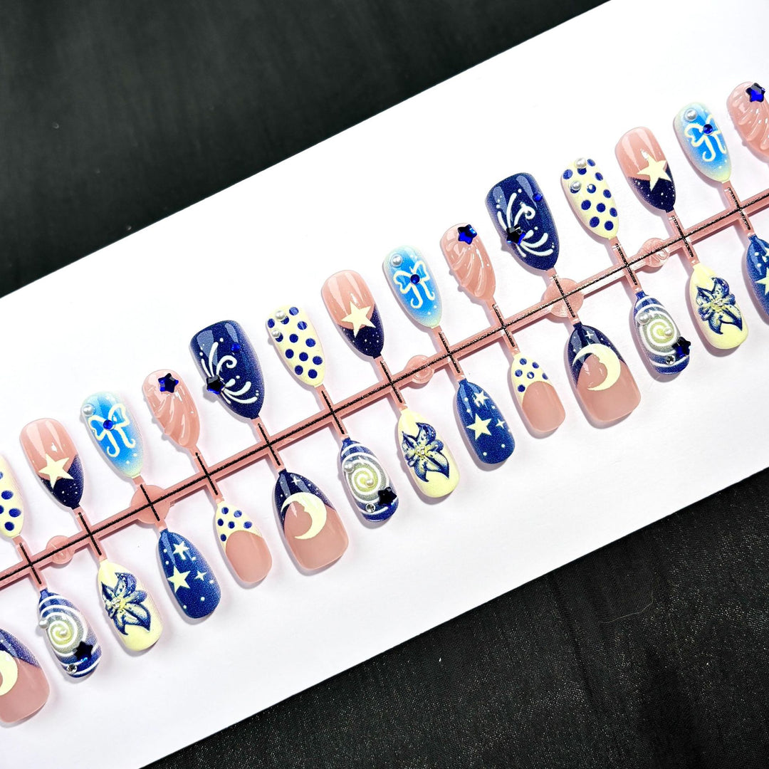 Elegant Polka Dot and Lace Press-On Nail Set