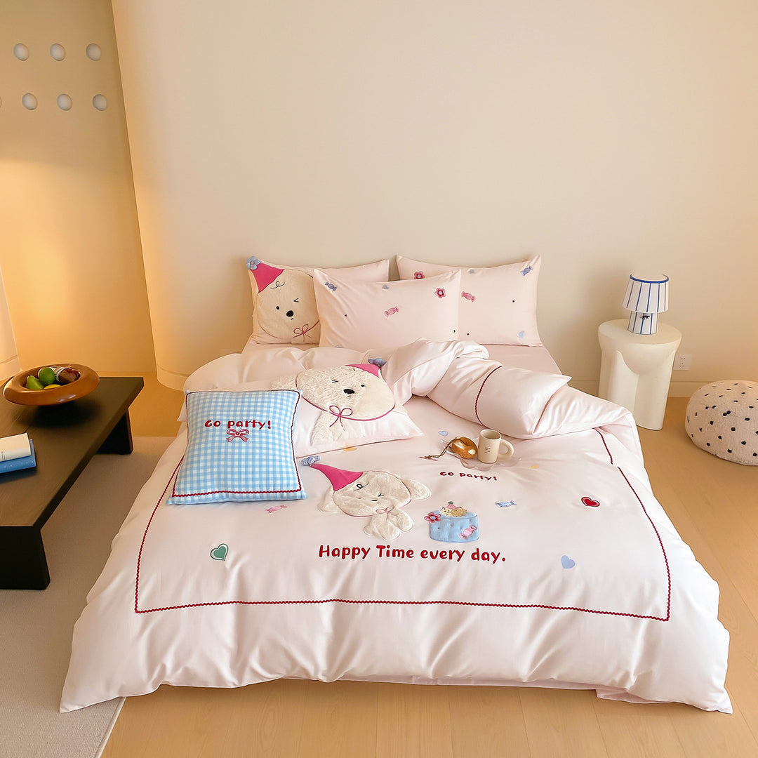 Playful Bear Appliqué Cotton-Sateen Duvet Cover Set with Quilted Accent Pillow and Hidden Zipper