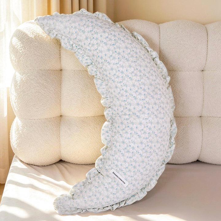 Mouth cushion with playful design Stornfield