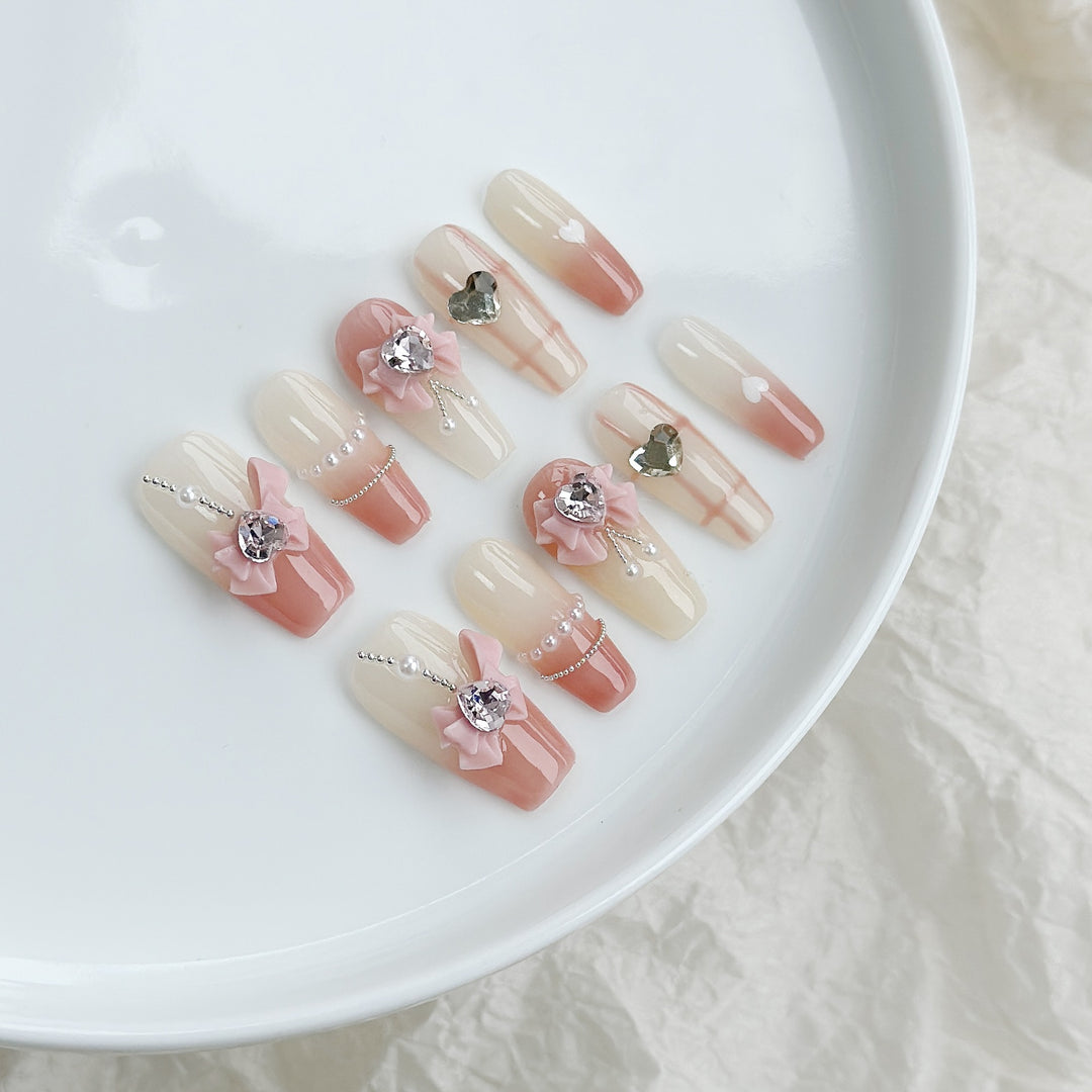 Artistic Floral-Embellished Press-On Nails