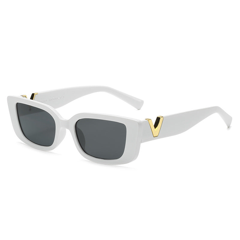 Women's fashionable sunglasses with trendy leopard print and sturdy frame Stornfield