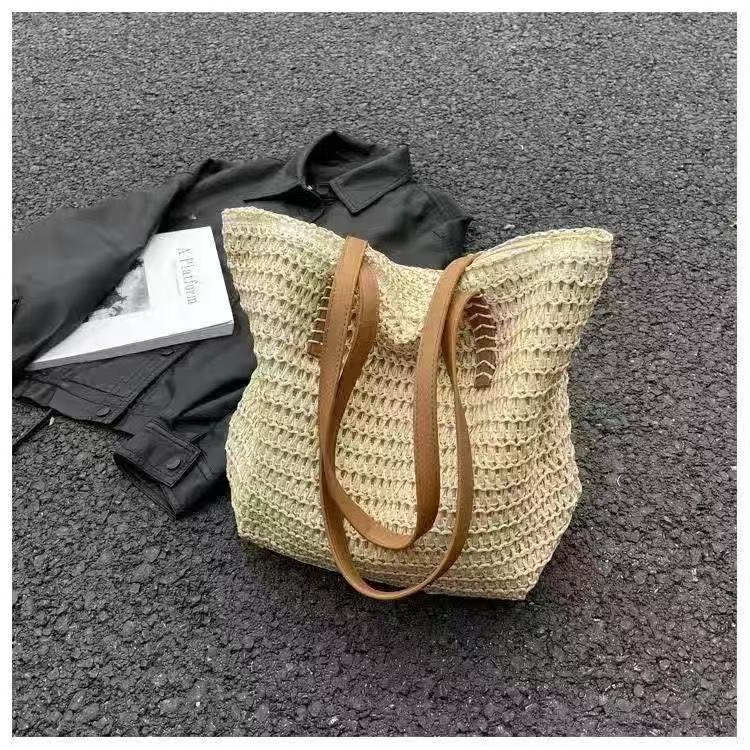 Handbag Made of Woven Natural Material with Leather Carrying Handles Stornfield