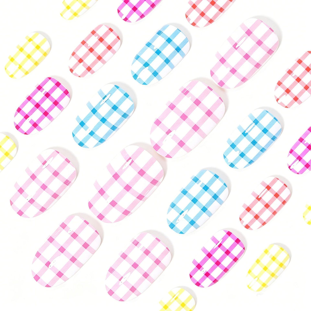 Artistic Press-On Nail Tips with Checkered Design Stornfield
