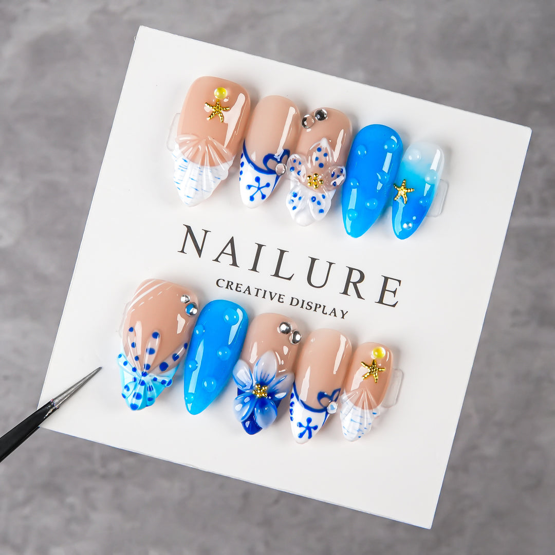 Artistic Themed Press-On Nail Art Set