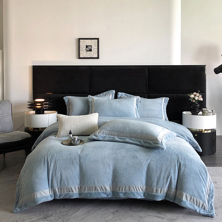 Luxury bedding set made of cotton satin with contrasting trim