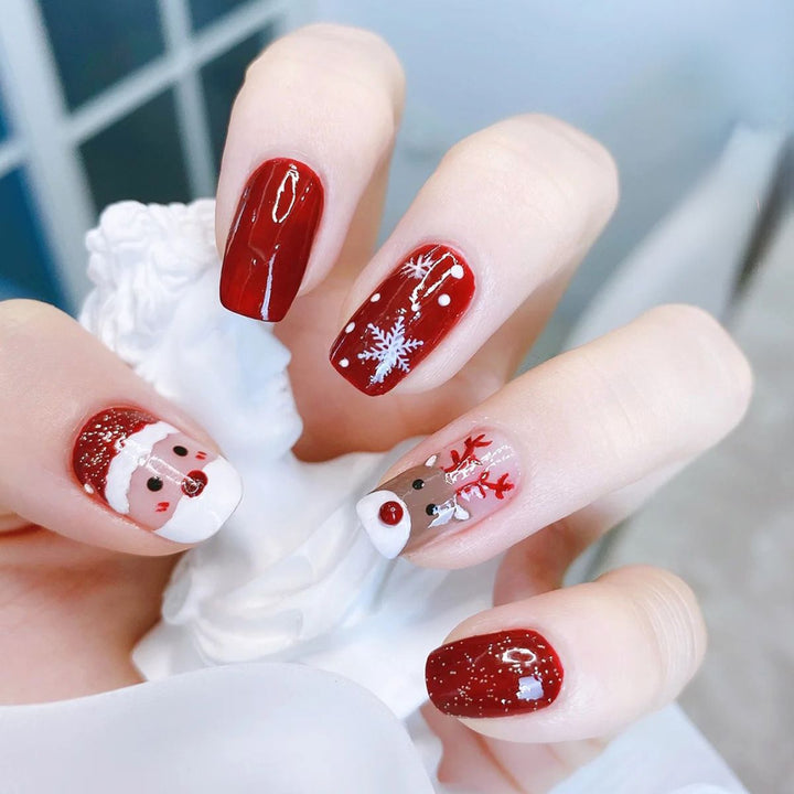 Decorative Press-On Nail Art Set with Elegant Floral and Shimmer Design Stornfield