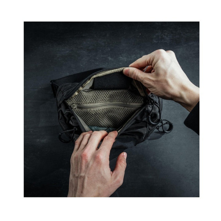 Practical waist bag with multiple compartments Stornfield