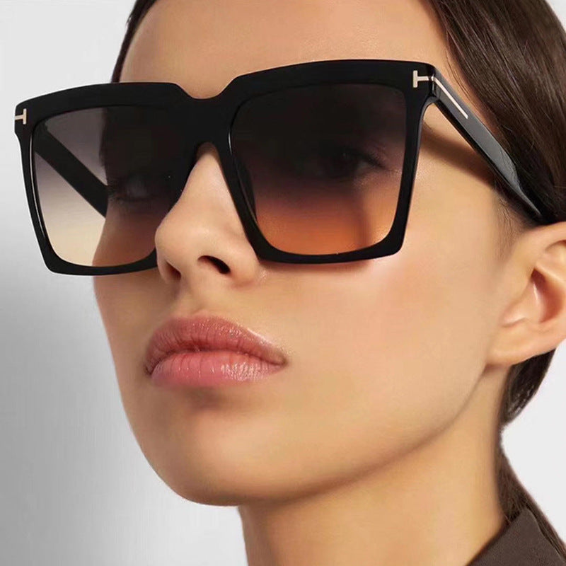 Women's oversized sunglasses with elegant and polarized lens design Stornfield