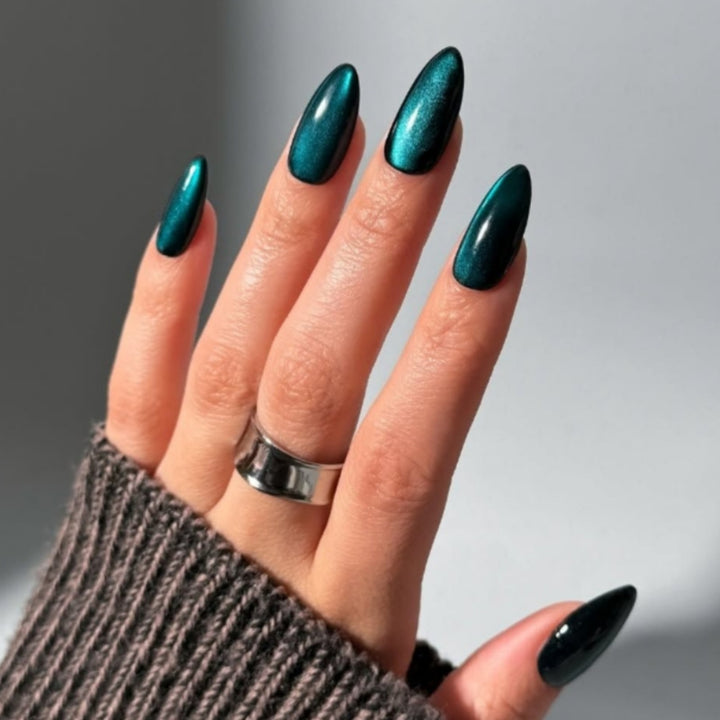 High-Gloss Stiletto Press-On Nail Set with Elegant Finish Stornfield