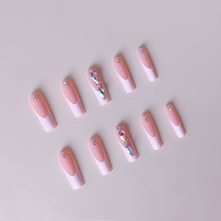 Glamorous Art Nails Stornfield