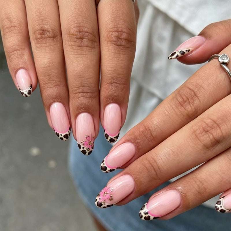 Artificial nail set with elegant flower and leopard pattern Stornfield
