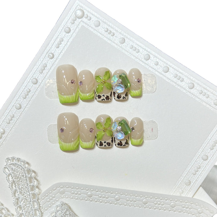Floral-Themed Press-On Nail Set Stornfield