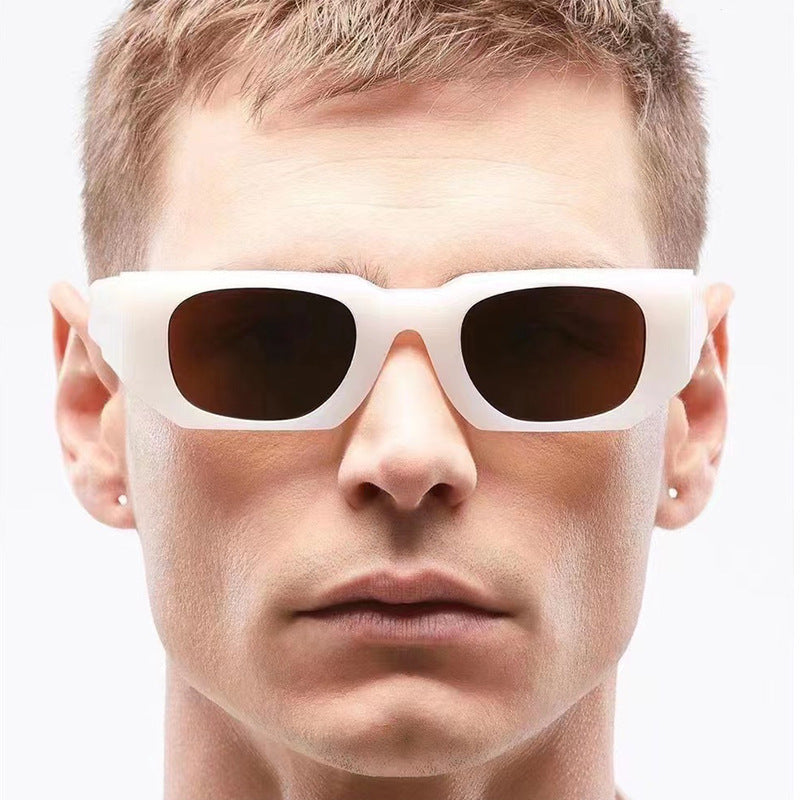 Women's fashion sunglasses with angular frame and UV protection Stornfield