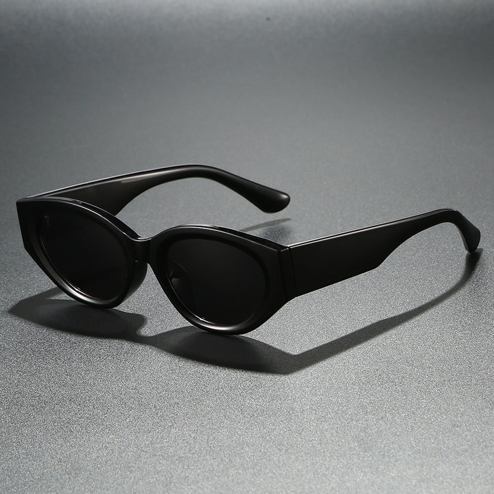 Women Cat-Eye Sunglasses with modern, transparent frame and UV protection Stornfield