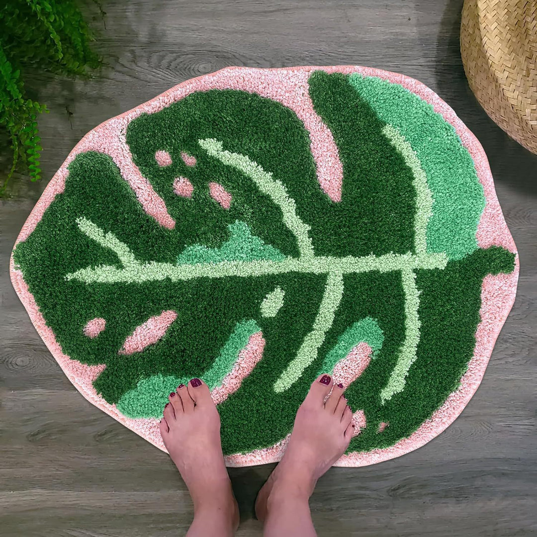Leaf-Shaped Plush Bath Mat