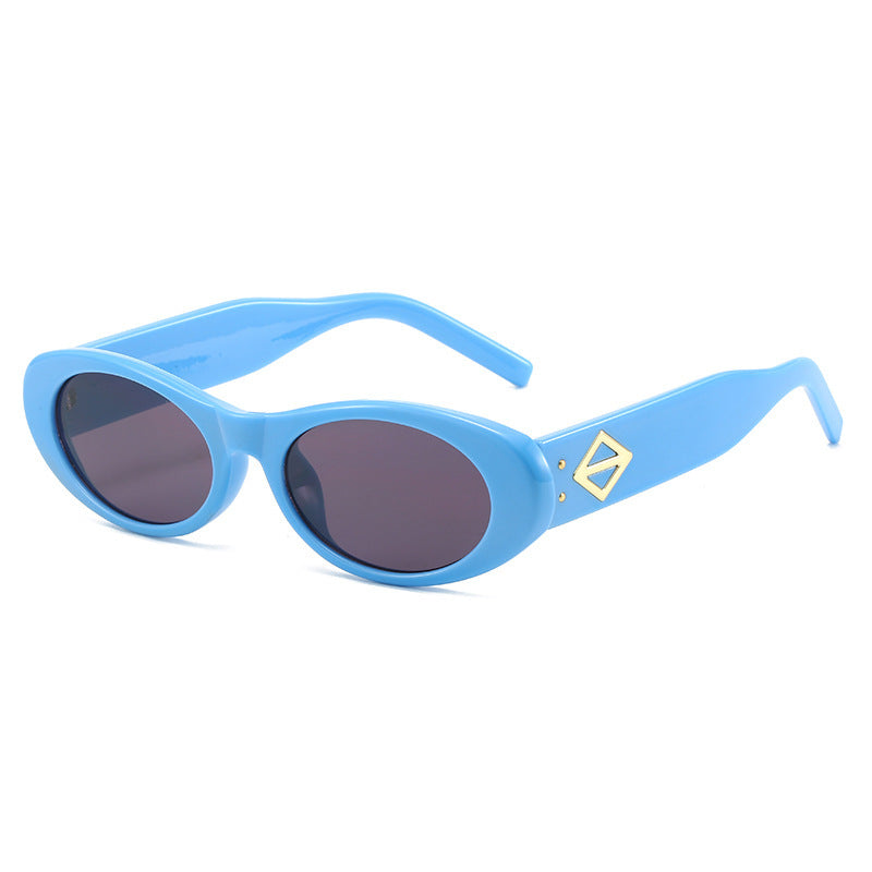 Vintage-Inspired Oval Frame Sunglasses Stornfield
