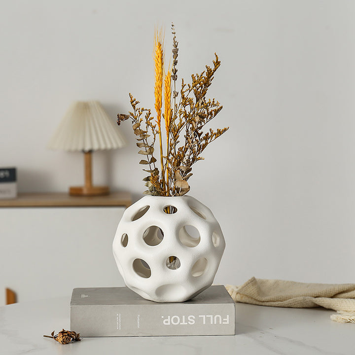 Decorative sculptural vase Stornfield