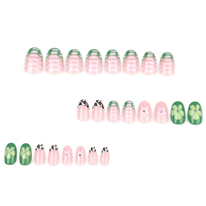 Artificial nail art with floral accents Stornfield