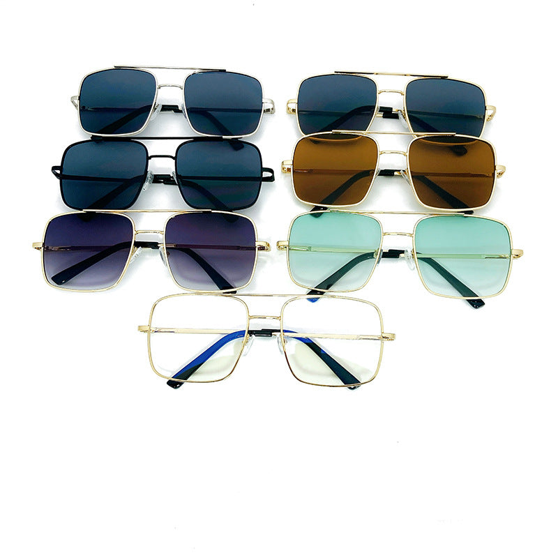 Fashionable Oversized Sunglasses in Elegant Square Design Stornfield