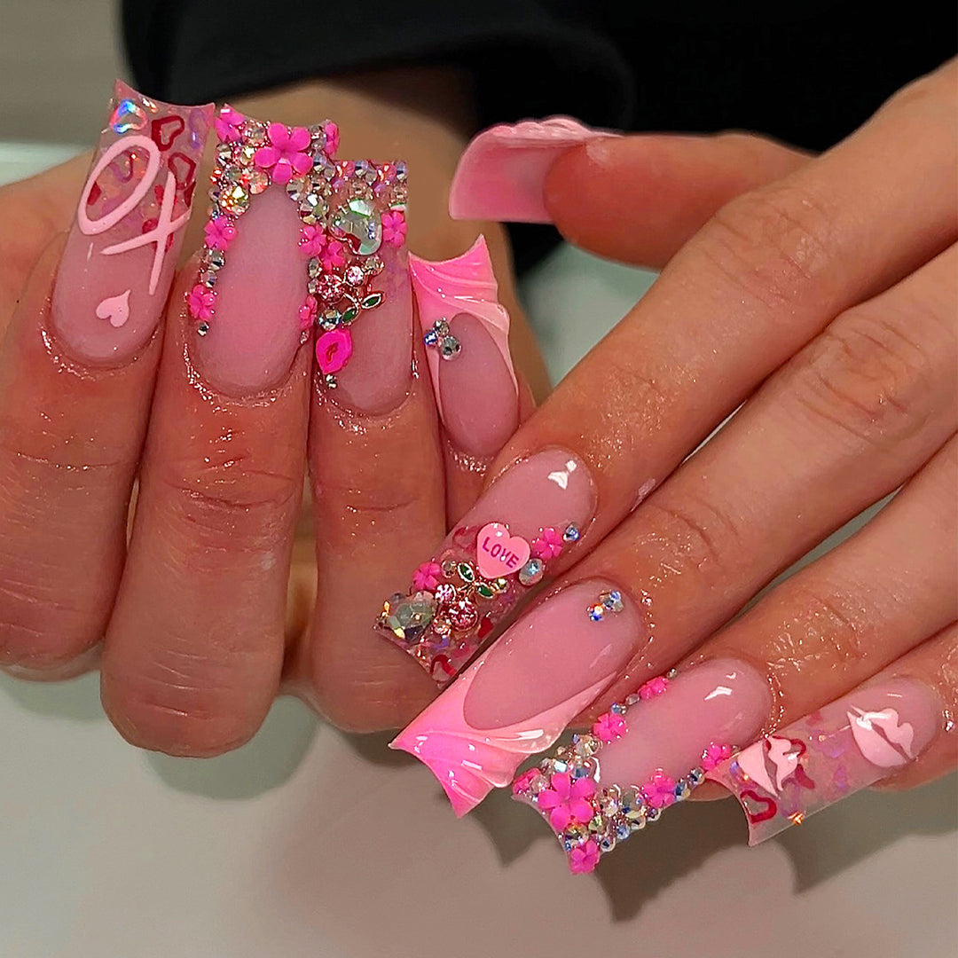 Artistic 3D nail art with glitter details Stornfield