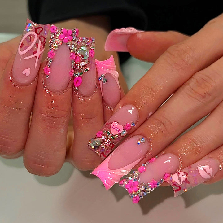 Artistic 3D nail art with glitter details Stornfield
