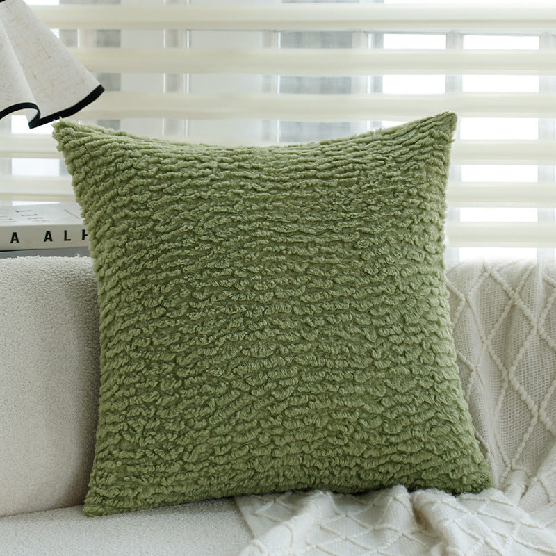 Decorative pillow with zigzag pattern