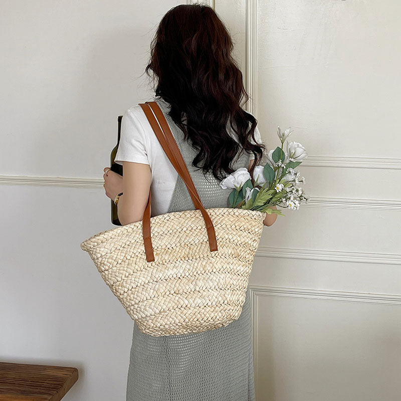 Elegant Bast bag with Long Leather Straps Stornfield