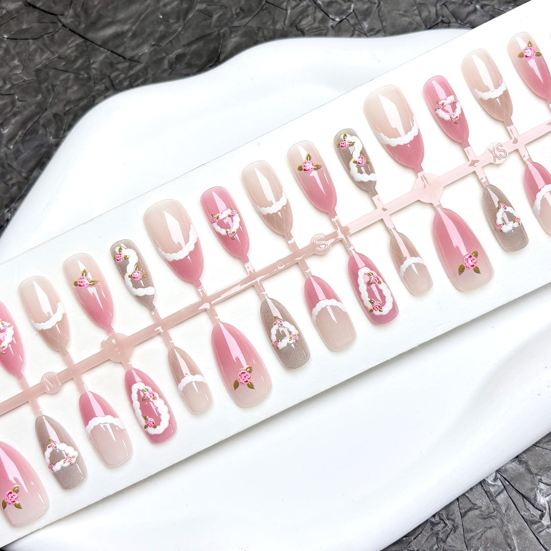 Decorative Floral Press-On Nail Art Set