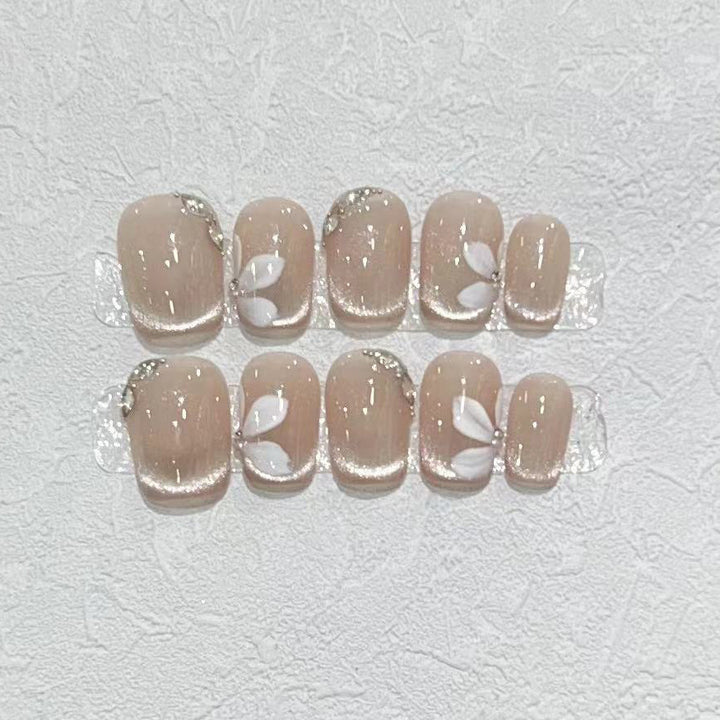 Decorative Press-On Nail Set with Elegant Leaf Design Stornfield
