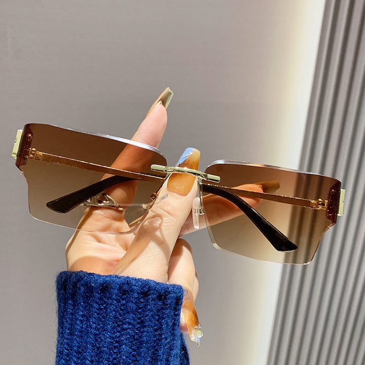 Women's fashionable square sunglasses with luxurious frame and polarized lenses Stornfield