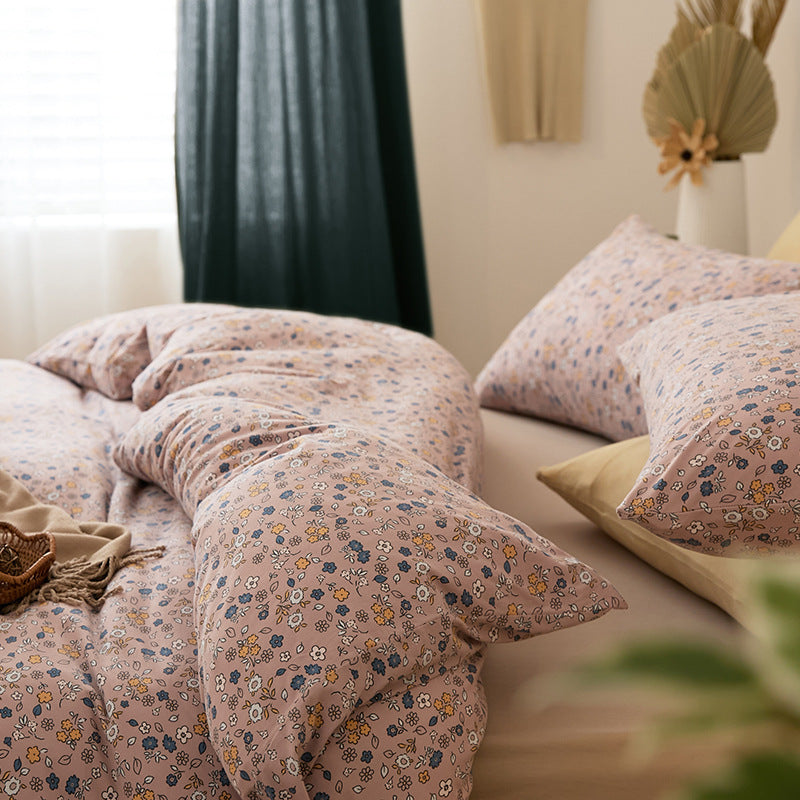 Bedding set with quilted light down filling, cotton blend and fine millefleurs print