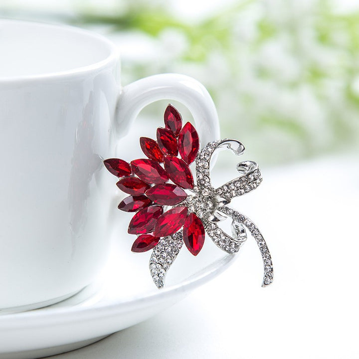 Sparkling brooch with floral design Stornfield