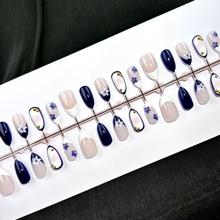 Elegant Polka Dot and Lace Press-On Nail Set