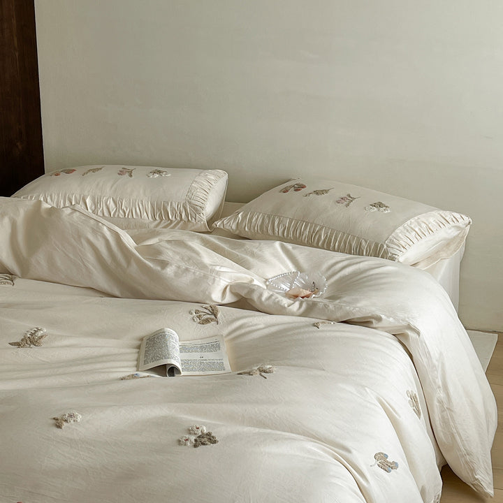Vintage-Inspired Hand-Embroidered Cotton Sateen Duvet Cover Set with Ruffle-Edge Pillow Shams