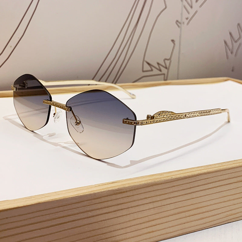 Women's extravagant sunglasses with sparkling accents Stornfield