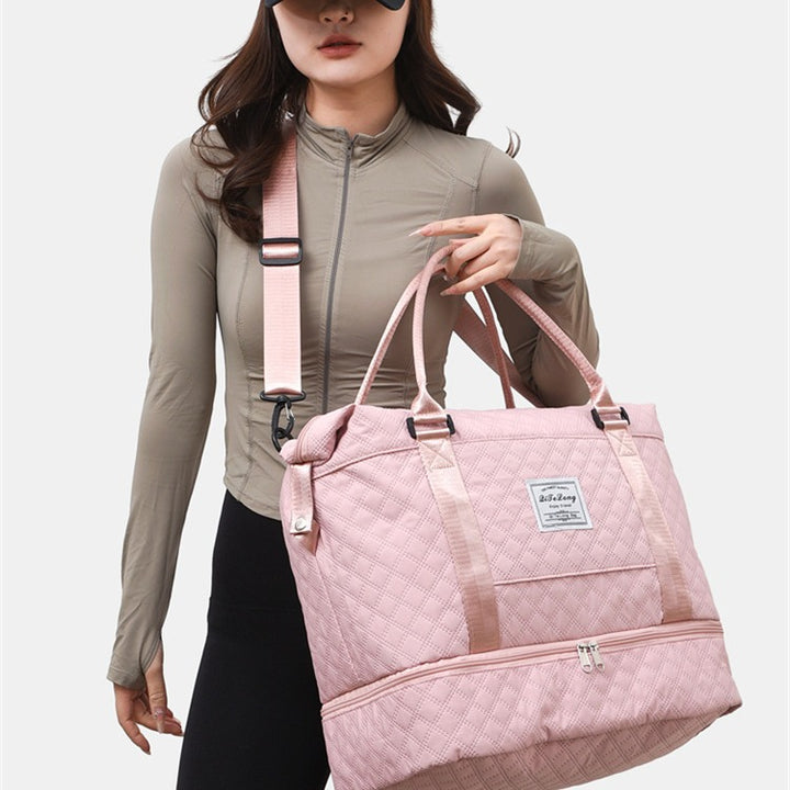 Quilted Multi-Compartment Travel Bag