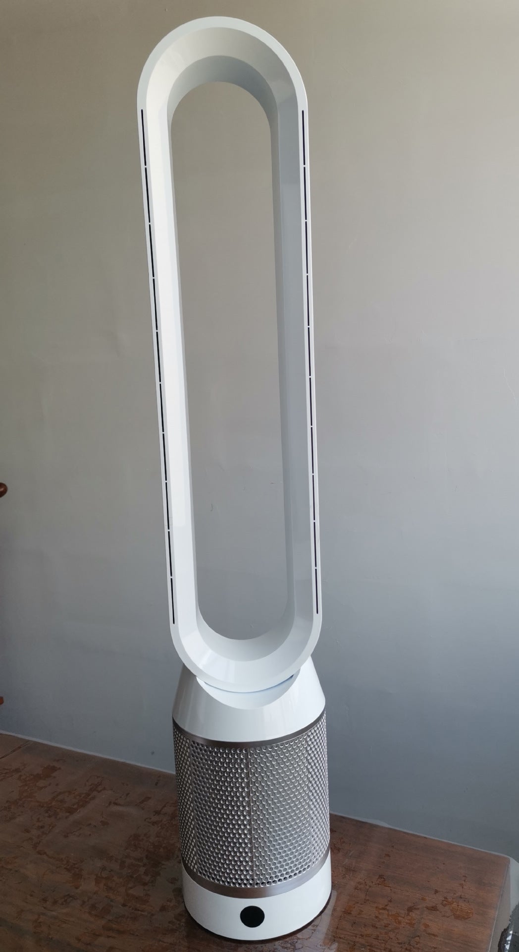 Cooling bladeless tower fan with HEPA air purifier and remote control Stornfield