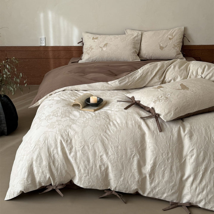 Reversible Textured Cotton-Linen Duvet Cover Set with Embroidered Butterfly Motifs & Corner Tie Closures