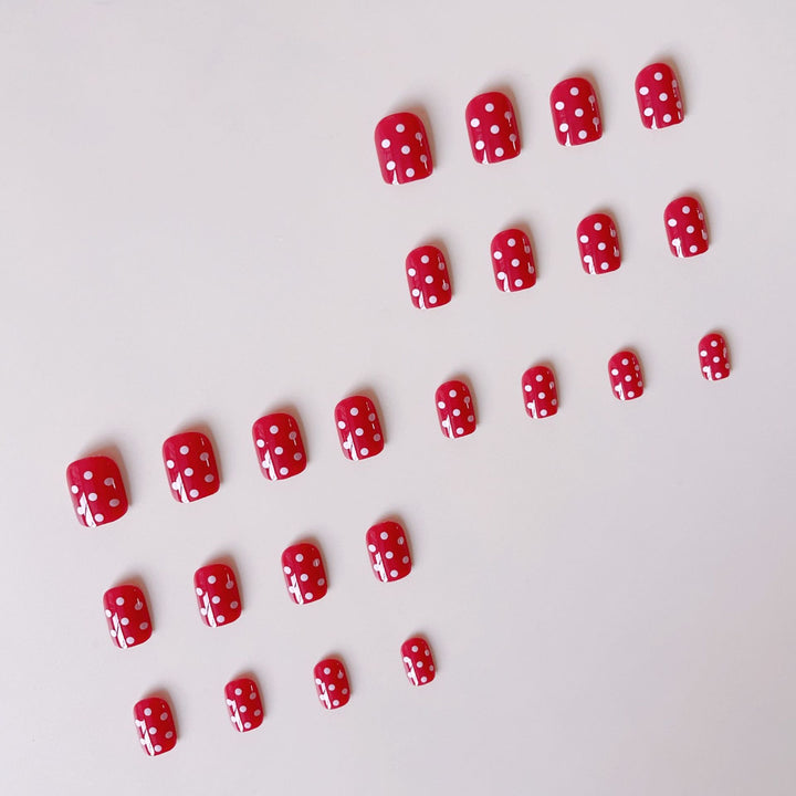 Nail set with stylish dots and high-gloss finish Stornfield