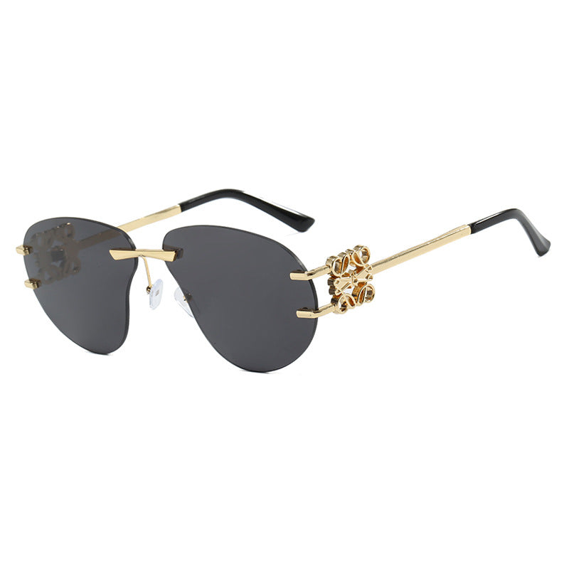 Women's fashionable sunglasses in elegant aviator style with gemstone details Stornfield