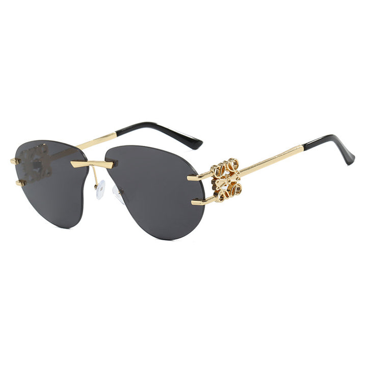 Women's fashionable sunglasses in elegant aviator style with gemstone details Stornfield