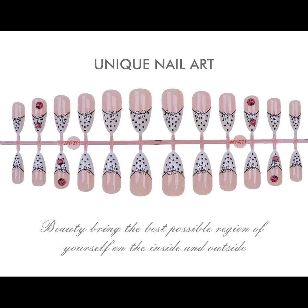 Elegant Artistic Press-On Nail Set Stornfield
