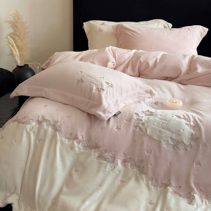 Soft-Touch Butterflies Embroidered Cotton-Blend Duvet Cover Set with Piped Pillow Shams