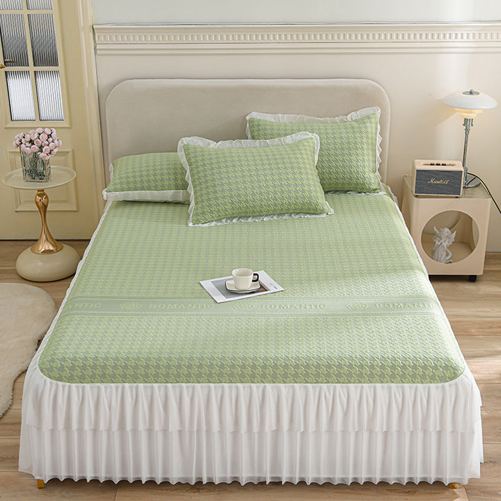 Ladies elegant bedspread set with decorative ruffled hem Stornfield